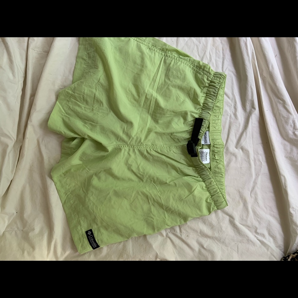 Columbia green women’s athletic shorts - M